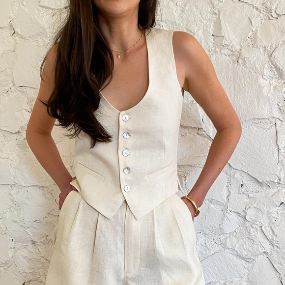 Scout Goods - The Vest in Ivory Linen - Size Small - Picture 1 of 9